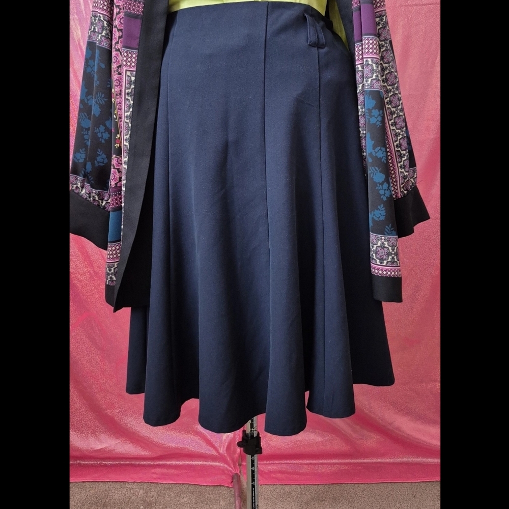🆕️ LISTING! DRESSBARN NAVY BLUE SKIRT